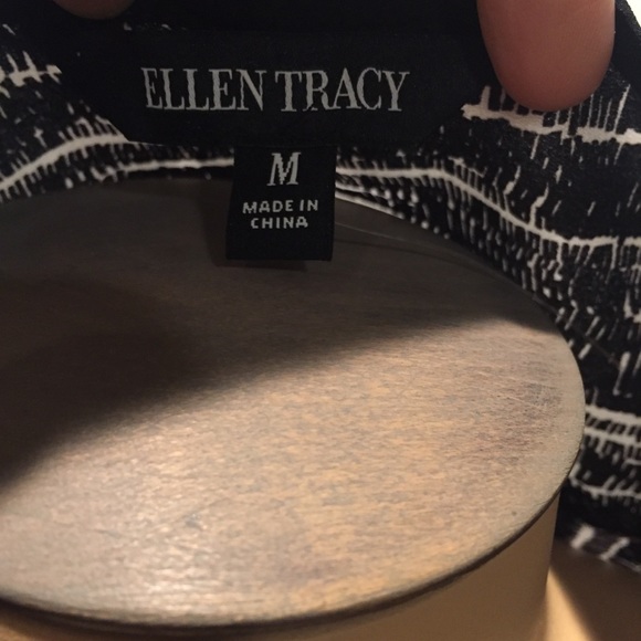 Blouse. - Picture 3 of 4